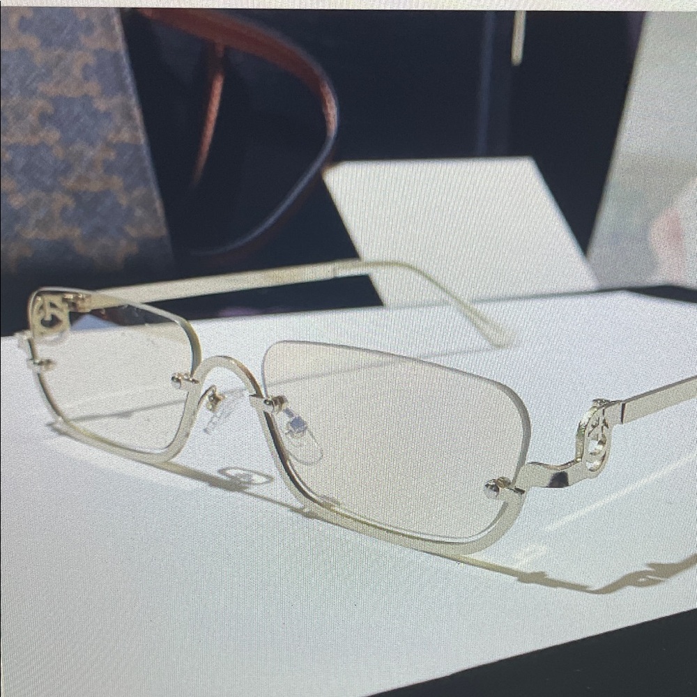 Elegant Women's Silver Sunglasses
